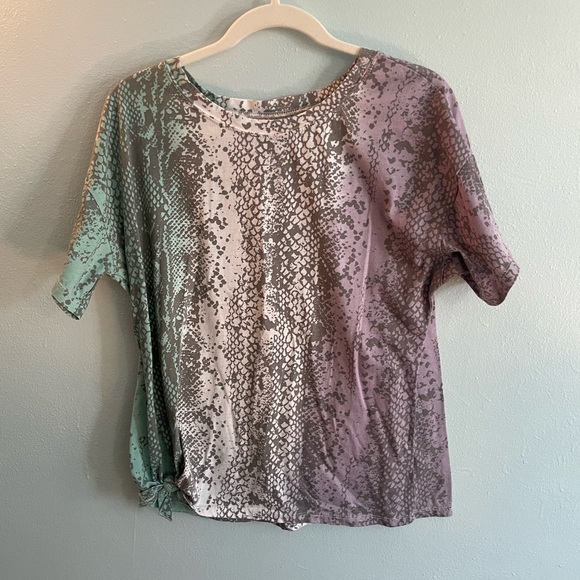 Tops - *SOLD*Vintage Havana tee